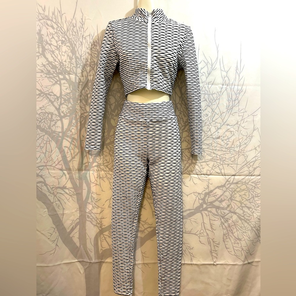 Yoga set outfit. Size Small.